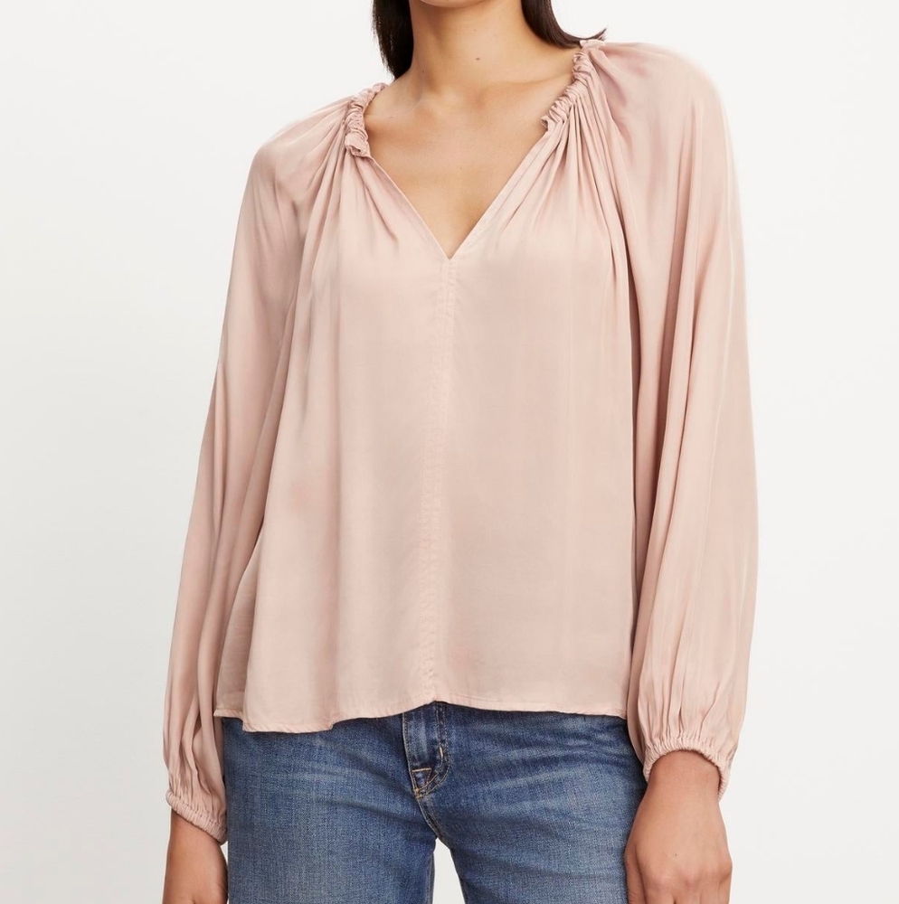 Velvet by Graham & Spencer Noria Satin Peasant Top - Medium